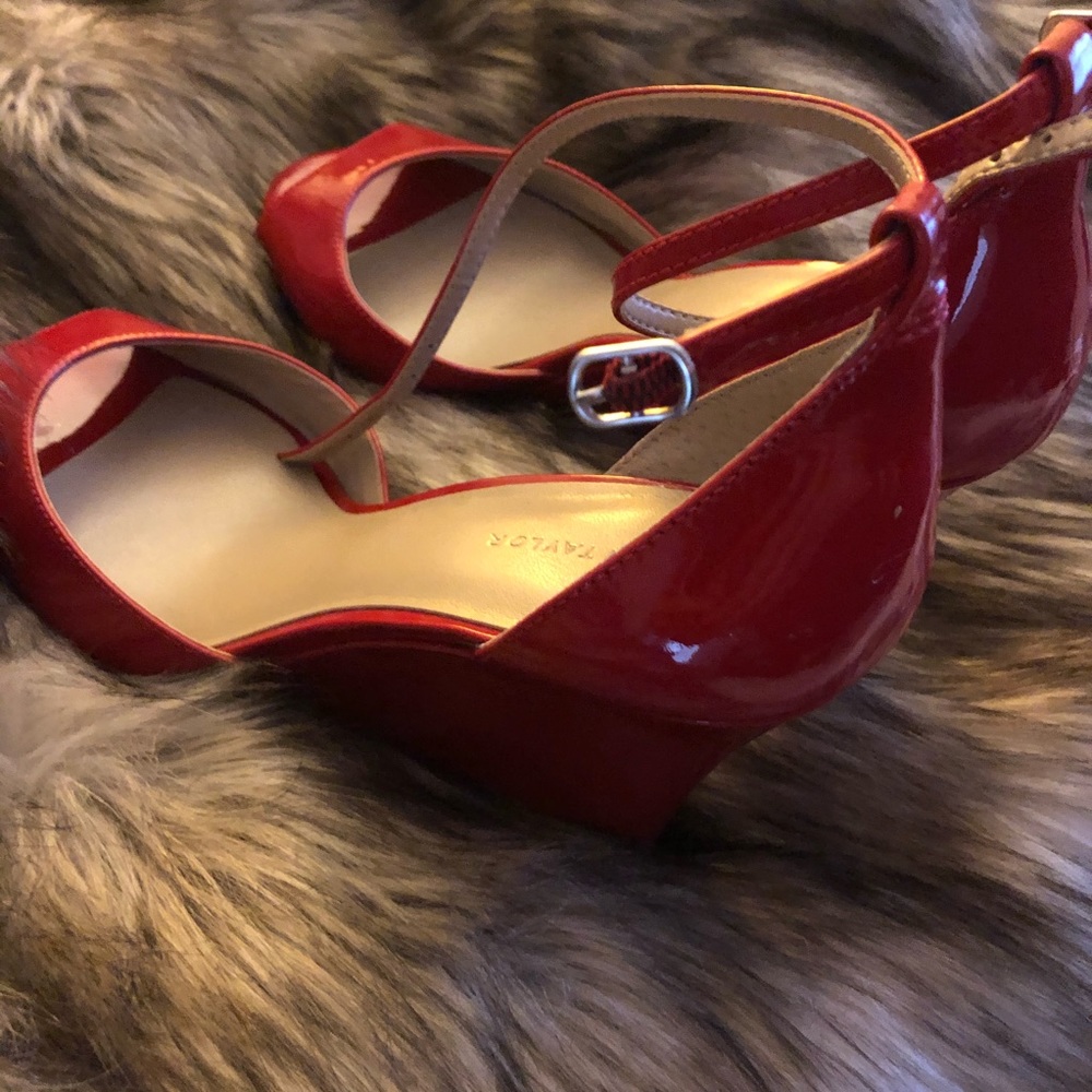 Ann Taylor Red Wedges